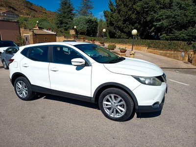Nissan Qashqai 1.5 dCi Visia (3)