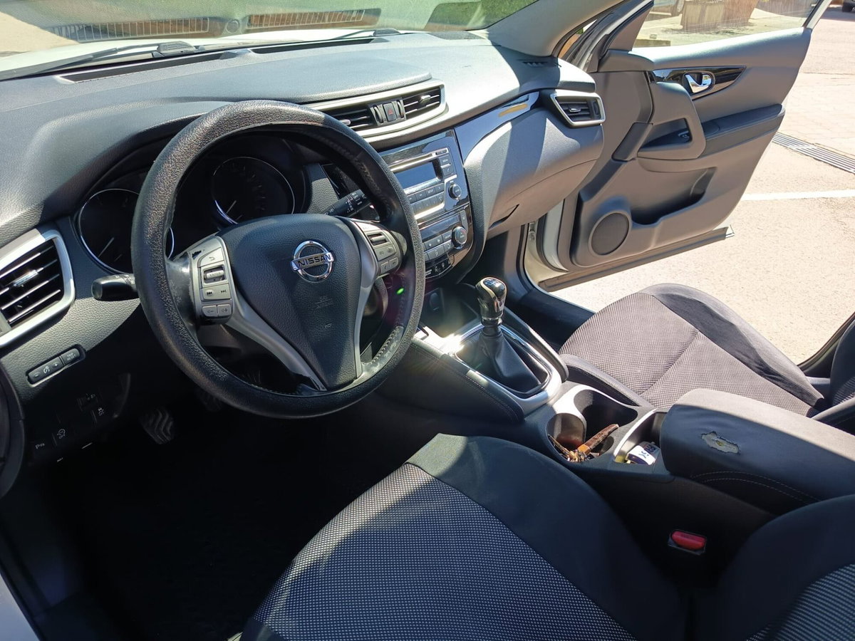 Nissan Qashqai 1.5 dCi Visia (7)