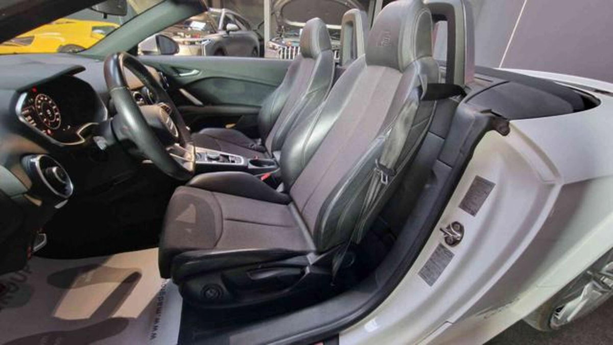 Audi TT Cabrio 2.0 TFSI S line (8)