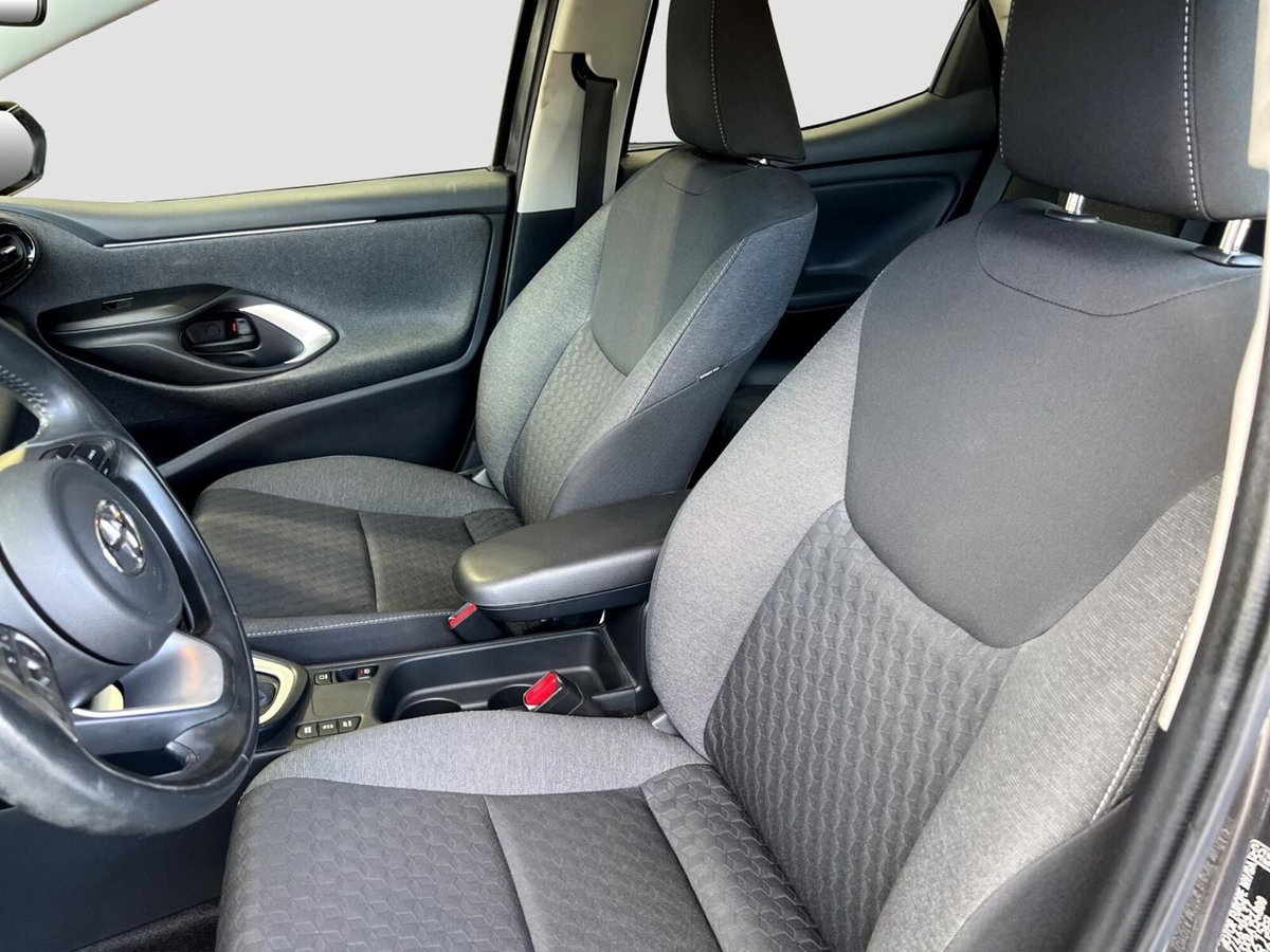 Toyota Yaris 1.5 Hybrid 5 porte Energy (10)