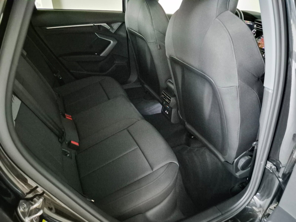 Audi A3 Sportback 35 TFSI S tronic S line edition (15)