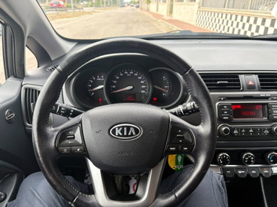 Kia Rio 1.4 CRDi WGT 5p. EX PLUS (11)