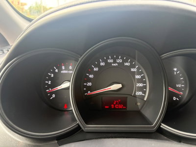 Kia Rio 1.4 CRDi WGT 5p. EX PLUS (12)