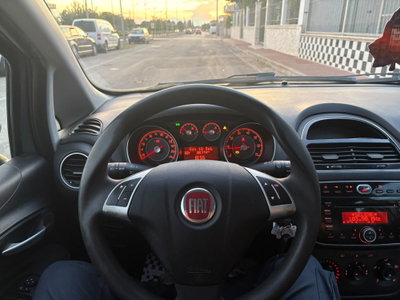 Fiat Punto Evo 1.3 Mjt 95 CV DPF 5 porte S&S Dualogic Dynamic (11)