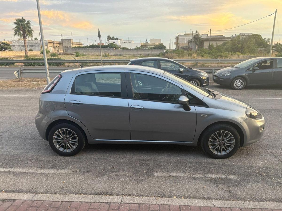 Fiat Punto Evo 1.3 Mjt 95 CV DPF 5 porte S&S Dualogic Dynamic (4)