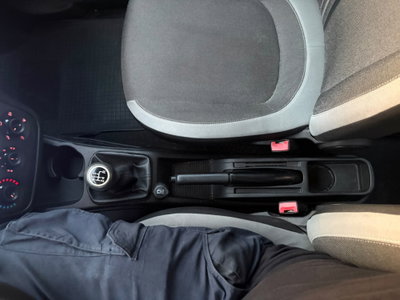 Fiat Punto 1.4 8V 5 porte Natural Power Virgin Radio (15)