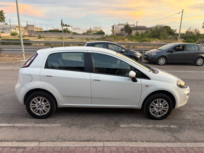 Fiat Punto 1.4 8V 5 porte Natural Power Virgin Radio (4)