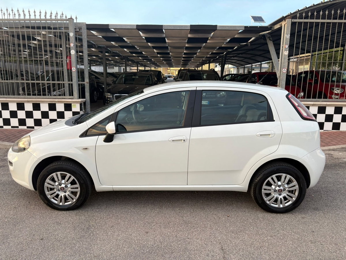 Fiat Punto 1.4 8V 5 porte Natural Power Virgin Radio (8)