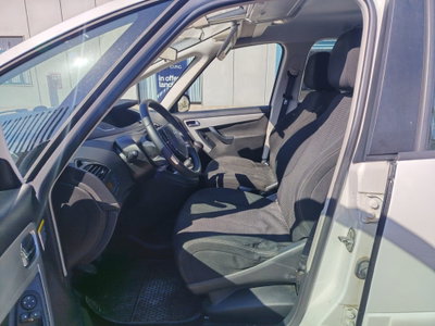 Citroen Grand C4 Picasso 1.6 e-HDi 115 Exclusive (13)