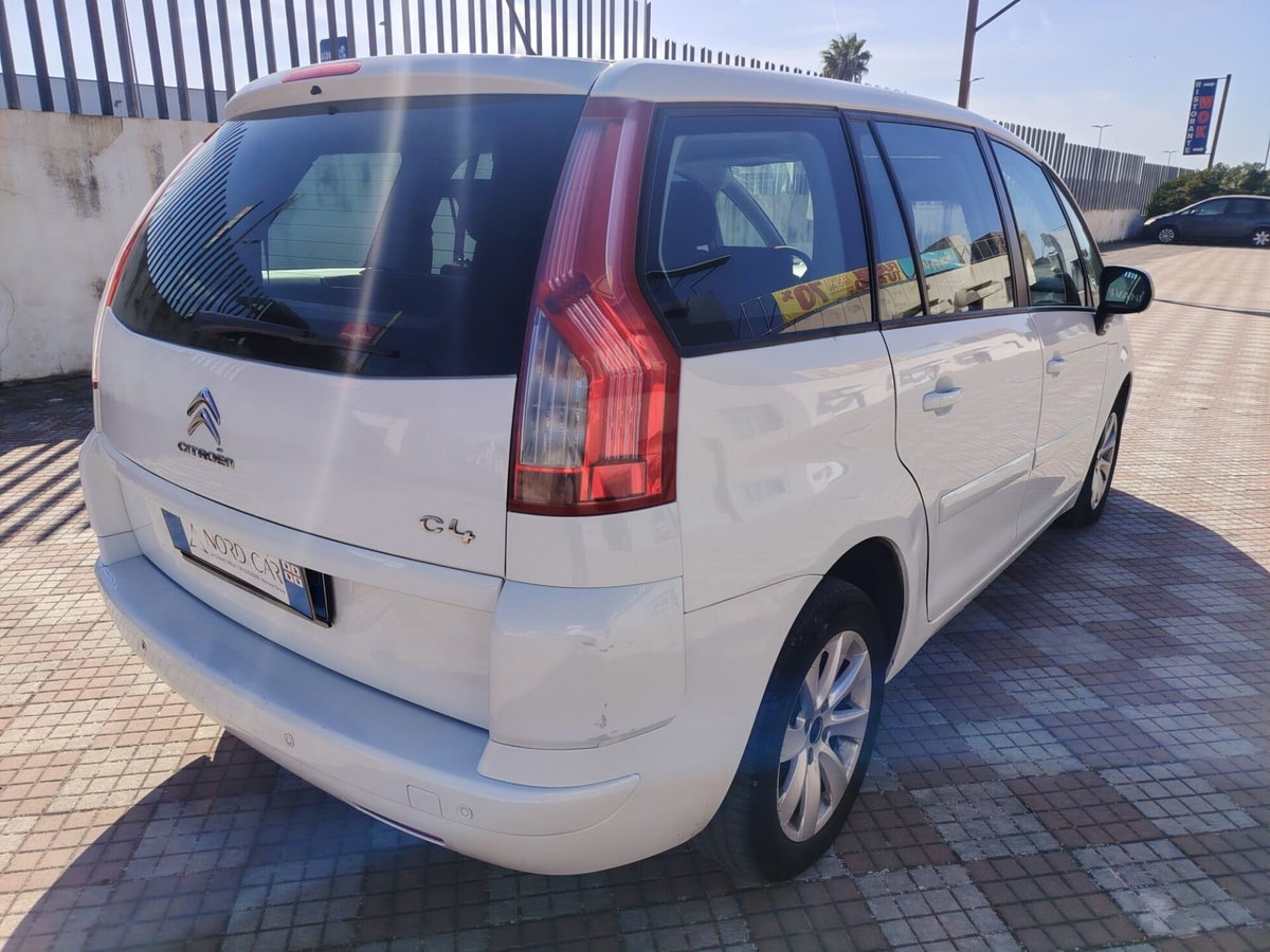 Citroen Grand C4 Picasso 1.6 e-HDi 115 Exclusive (4)