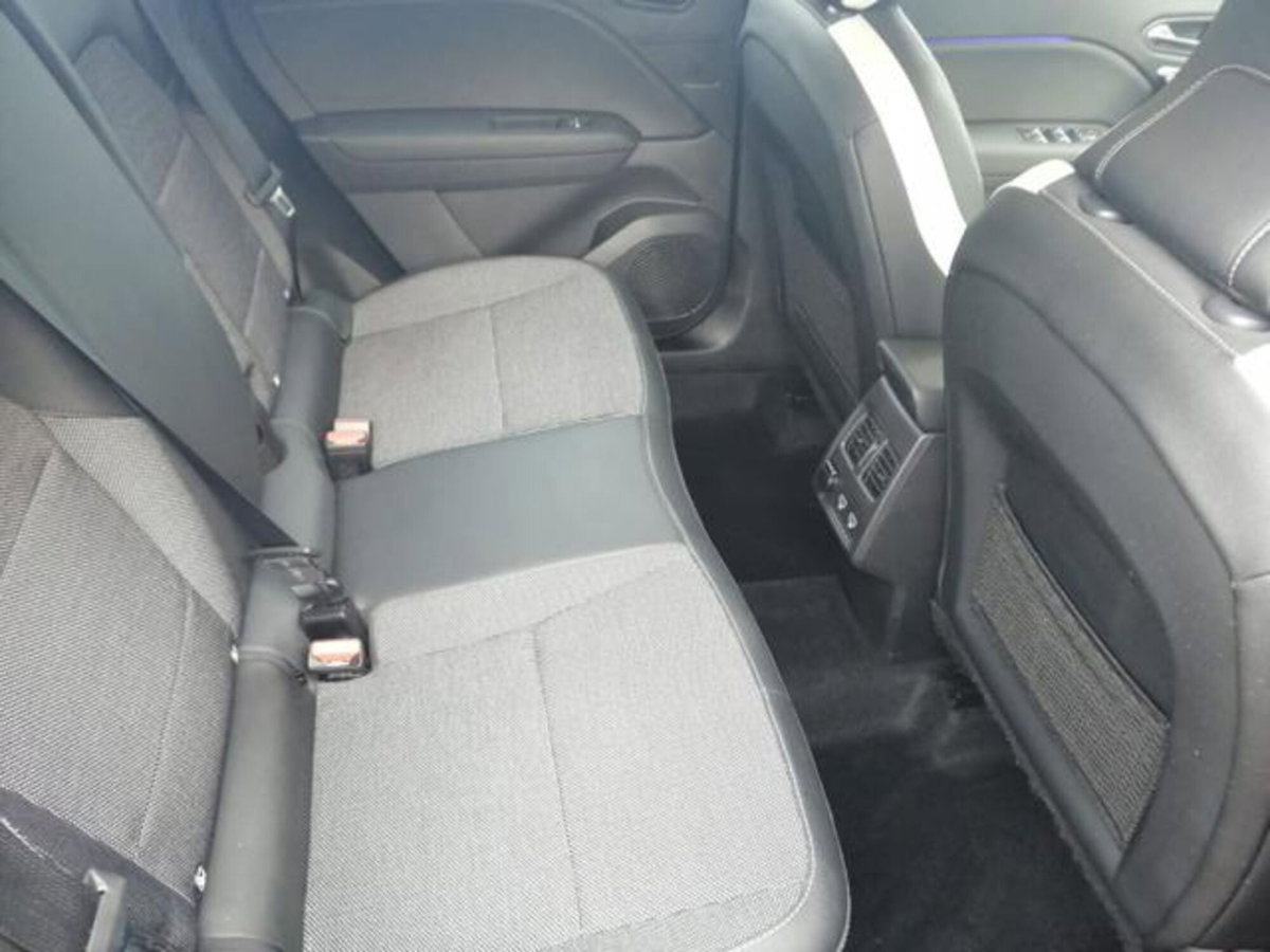Renault Captur Plug-in Hybrid E-Tech 160 CV Intens (9)