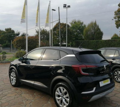 Renault Captur Plug-in Hybrid E-Tech 160 CV Intens (3)