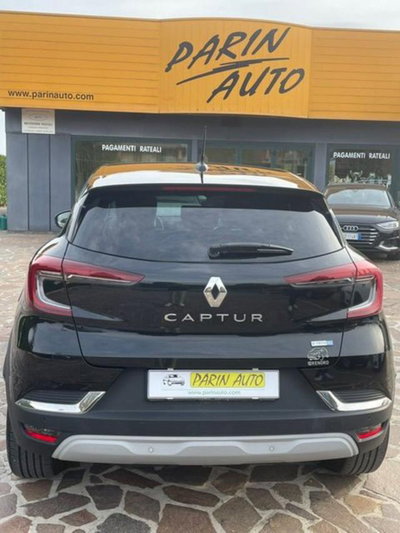 Renault Captur Plug-in Hybrid E-Tech 160 CV Intens (5)