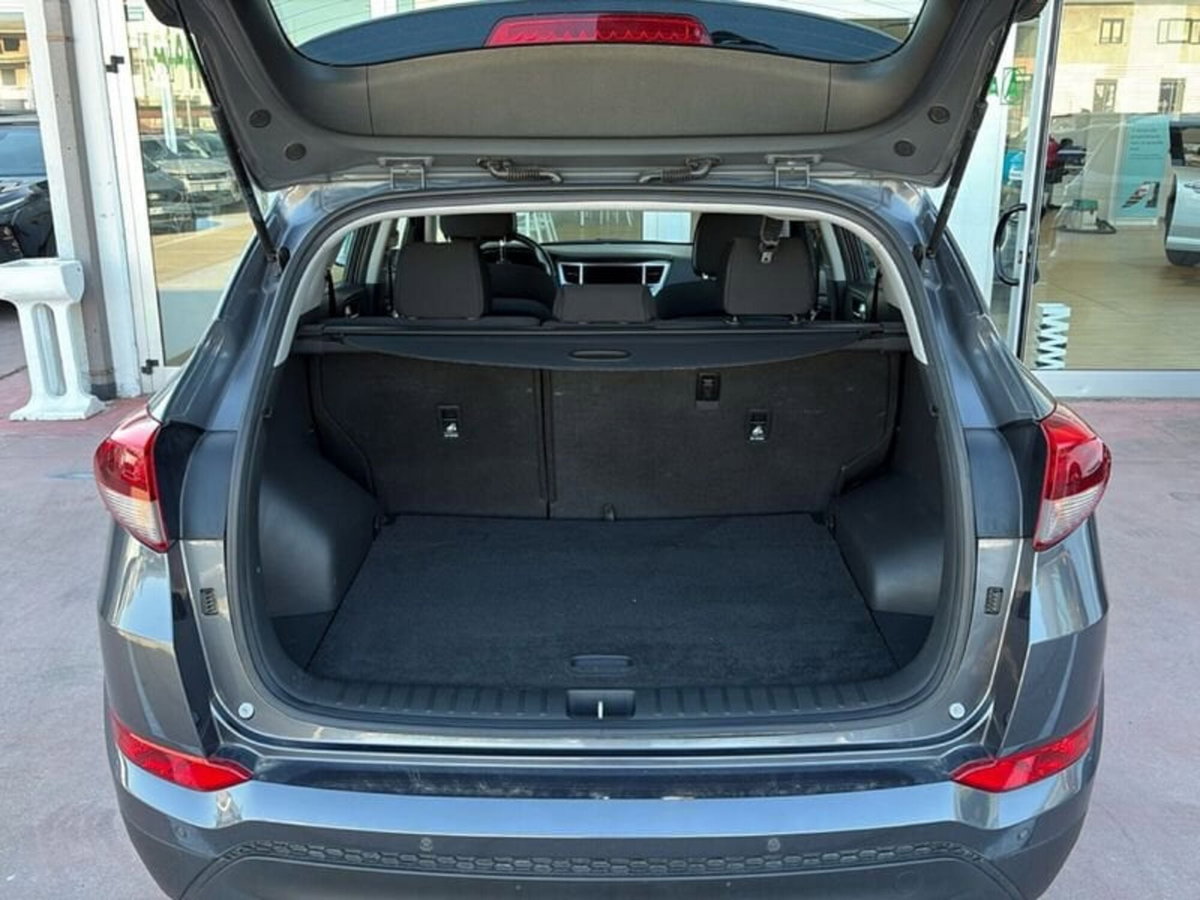 Hyundai Tucson 1.7 CRDi Classic (16)
