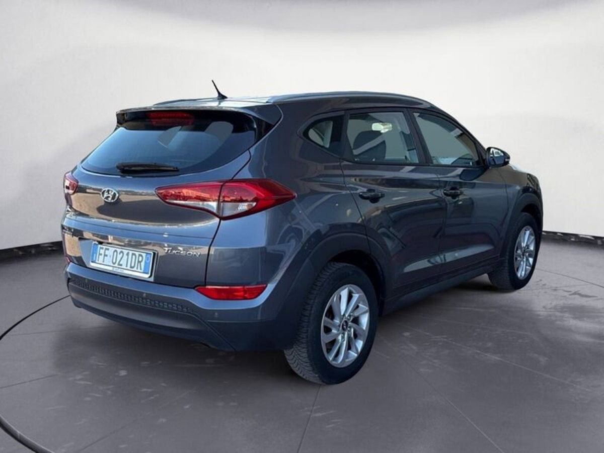 Hyundai Tucson 1.7 CRDi Classic (8)