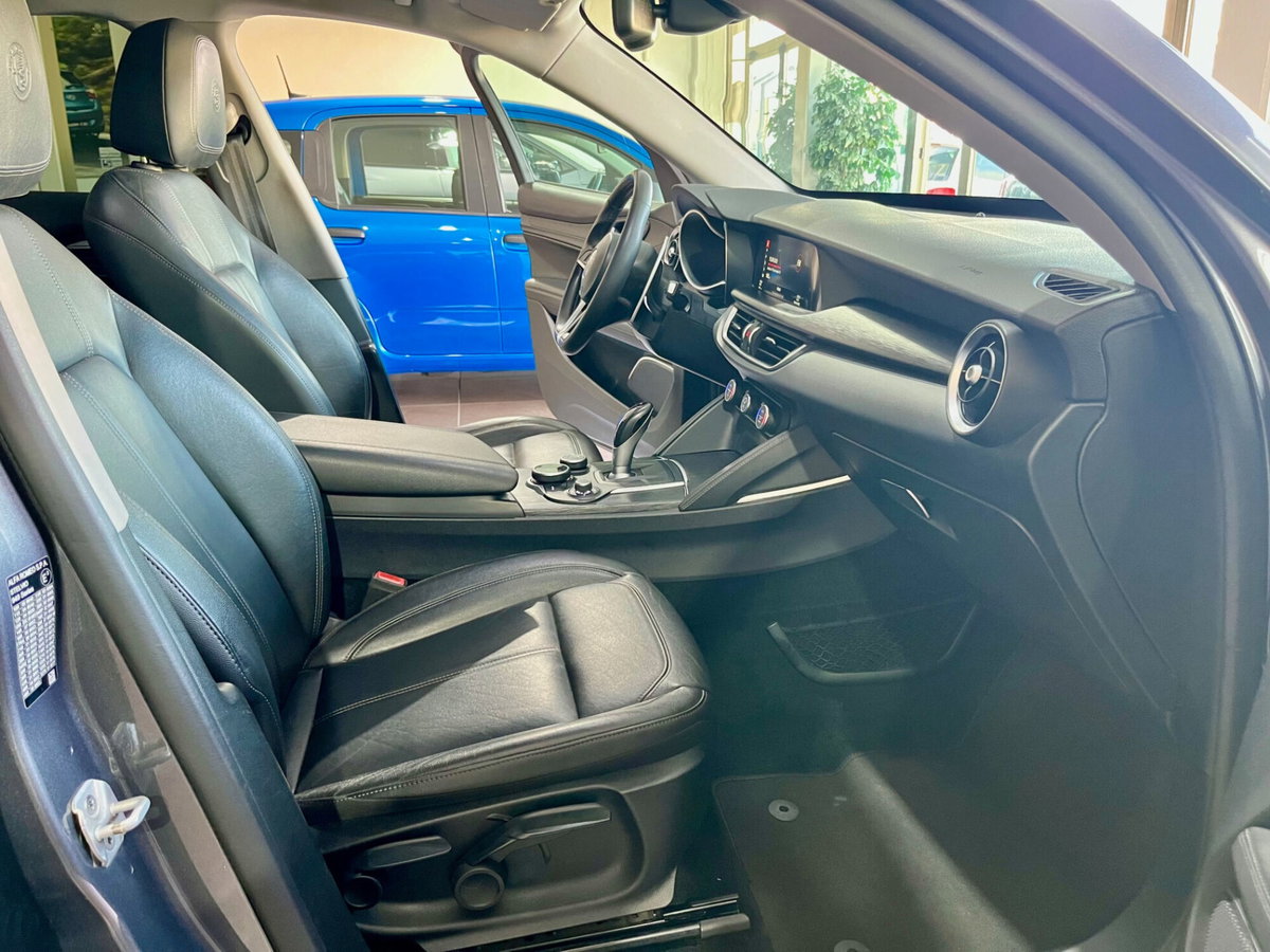 Alfa Romeo Stelvio Stelvio 2.2 Turbodiesel 210 CV AT8 Q4 Executive (8)