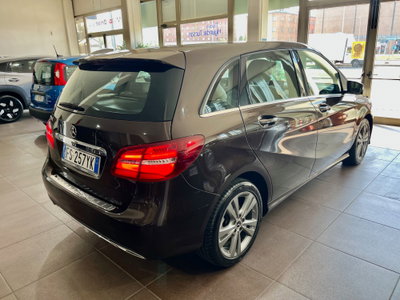 Mercedes-Benz Classe B 180 d Premium (4)