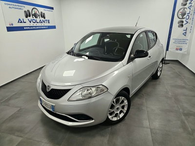 Lancia Ypsilon 1.2 69 CV 5 porte Platinum usata