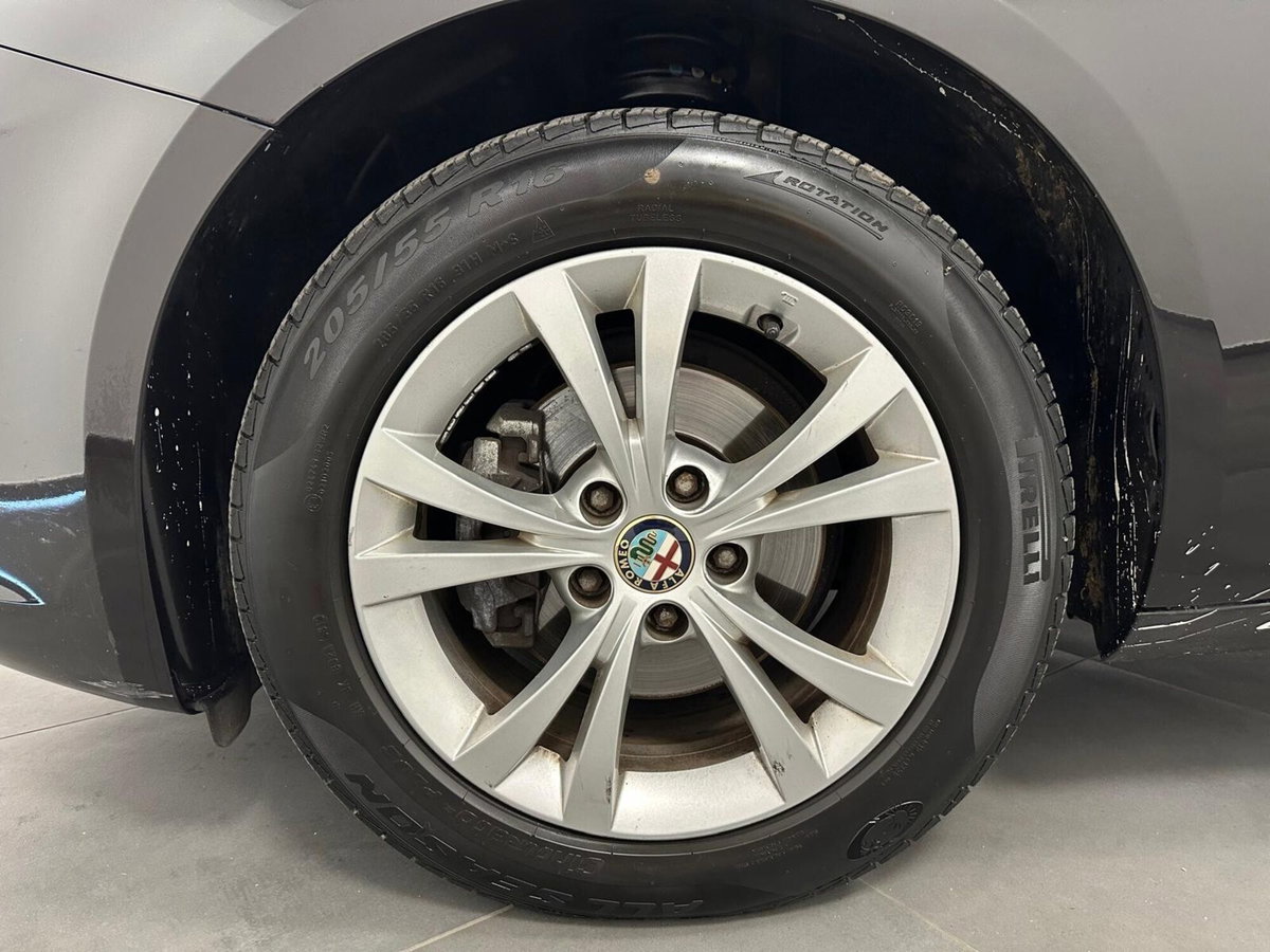 Alfa Romeo Giulietta 1.6 JTDm-2 Progression c/CL (18)