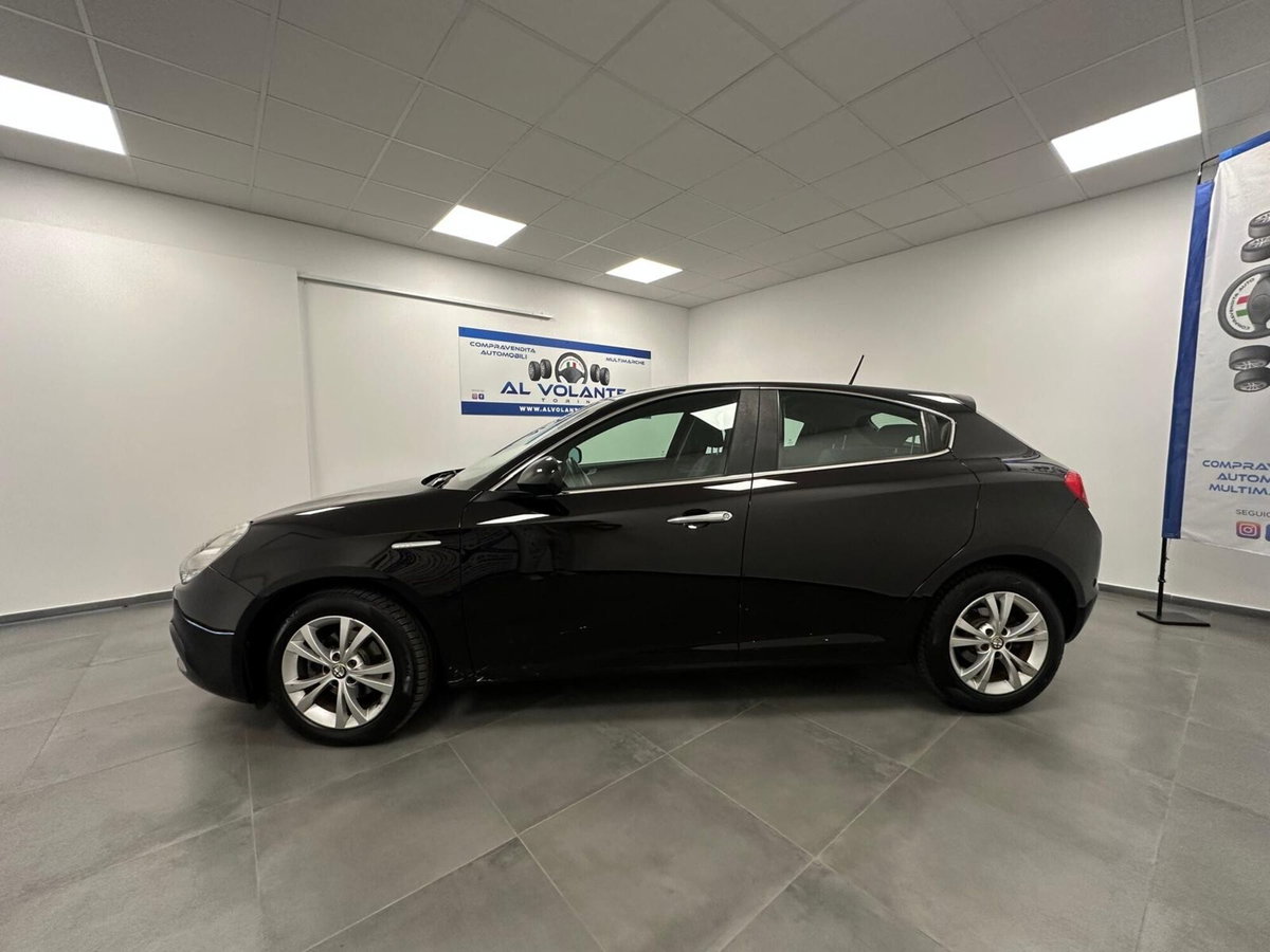 Alfa Romeo Giulietta 1.6 JTDm-2 Progression c/CL (4)