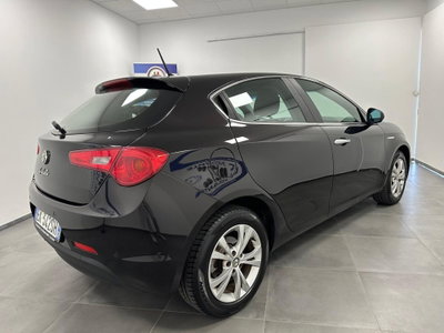 Alfa Romeo Giulietta 1.6 JTDm-2 Progression c/CL (8)