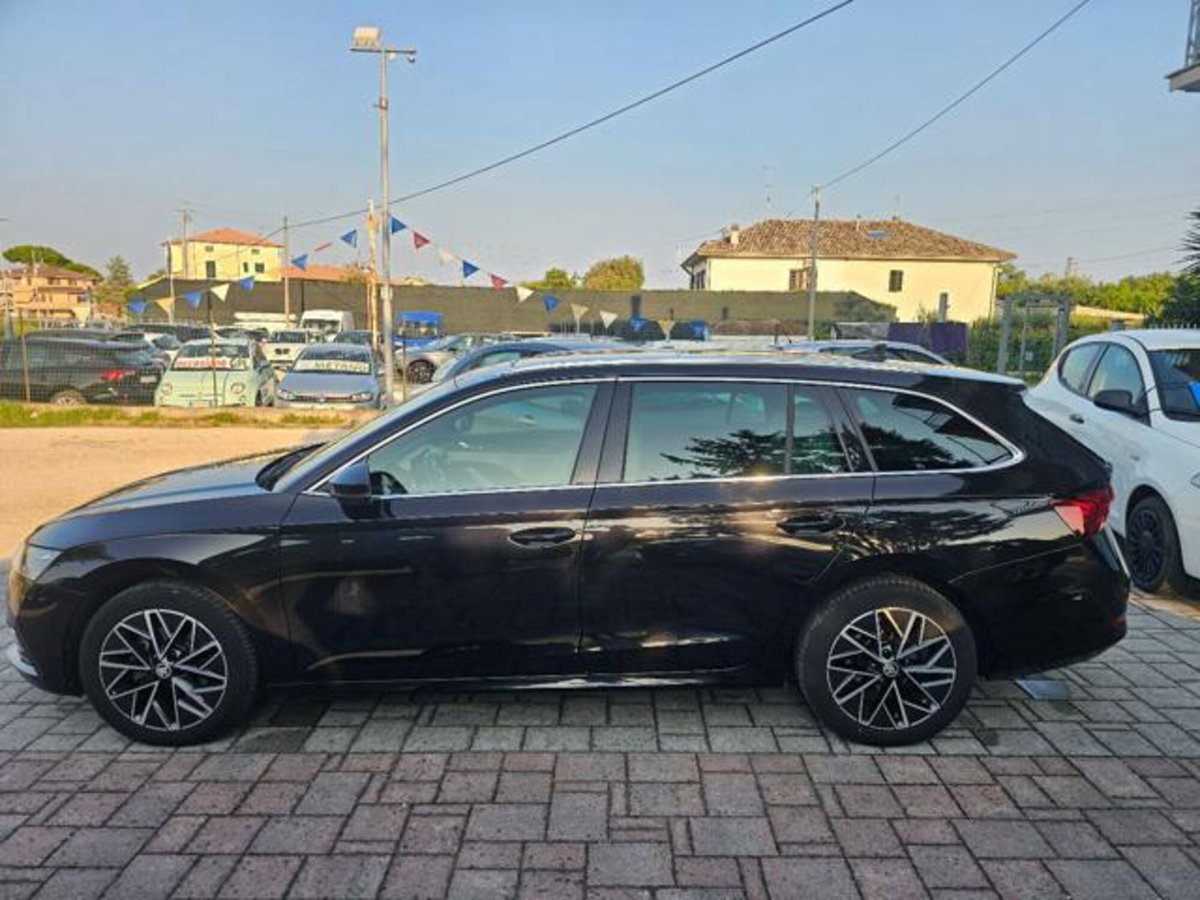 Skoda Octavia 1.5 G-TEC DSG Style (2)