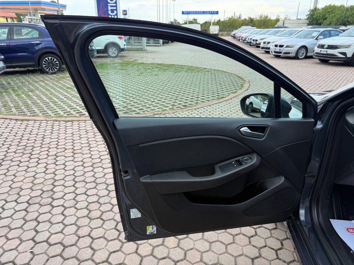 Renault Clio TCe 90 CV 5 porte Business (15)