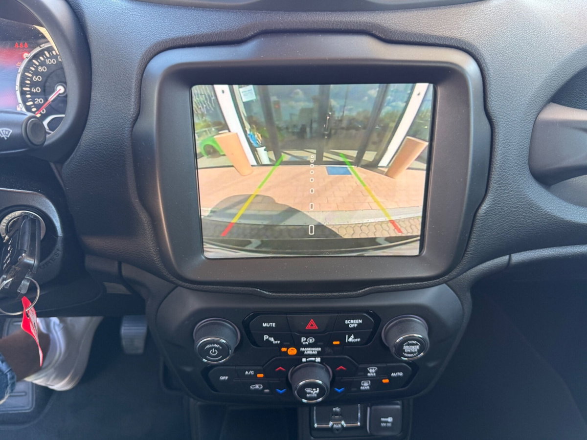 Jeep Renegade 1.6 Mjt 130 CV Limited (9)
