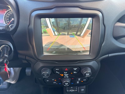 Jeep Renegade 1.6 Mjt 130 CV Limited (9)