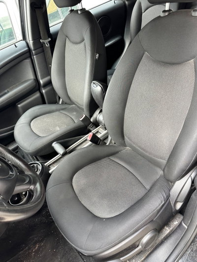 MINI Mini Countryman 1.6 Cooper D Countryman (9)