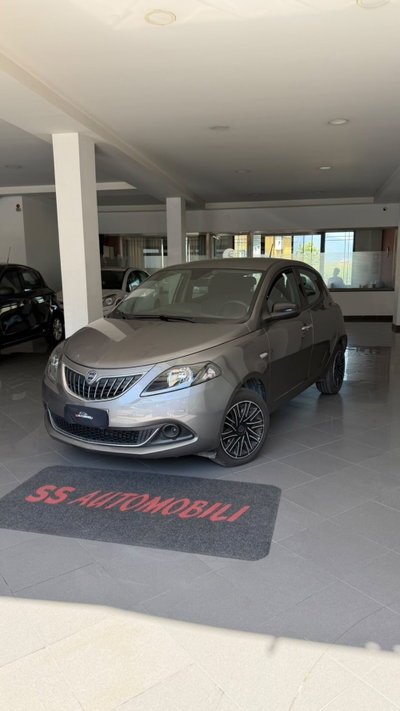 Lancia Ypsilon 1.0 FireFly 5 porte S&S Hybrid Gold Plus usata