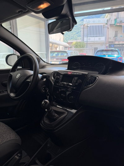 Lancia Ypsilon 1.0 FireFly 5 porte S&S Hybrid Gold Plus (11)