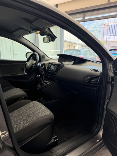 Lancia Ypsilon 1.0 FireFly 5 porte S&S Hybrid Gold Plus (12)