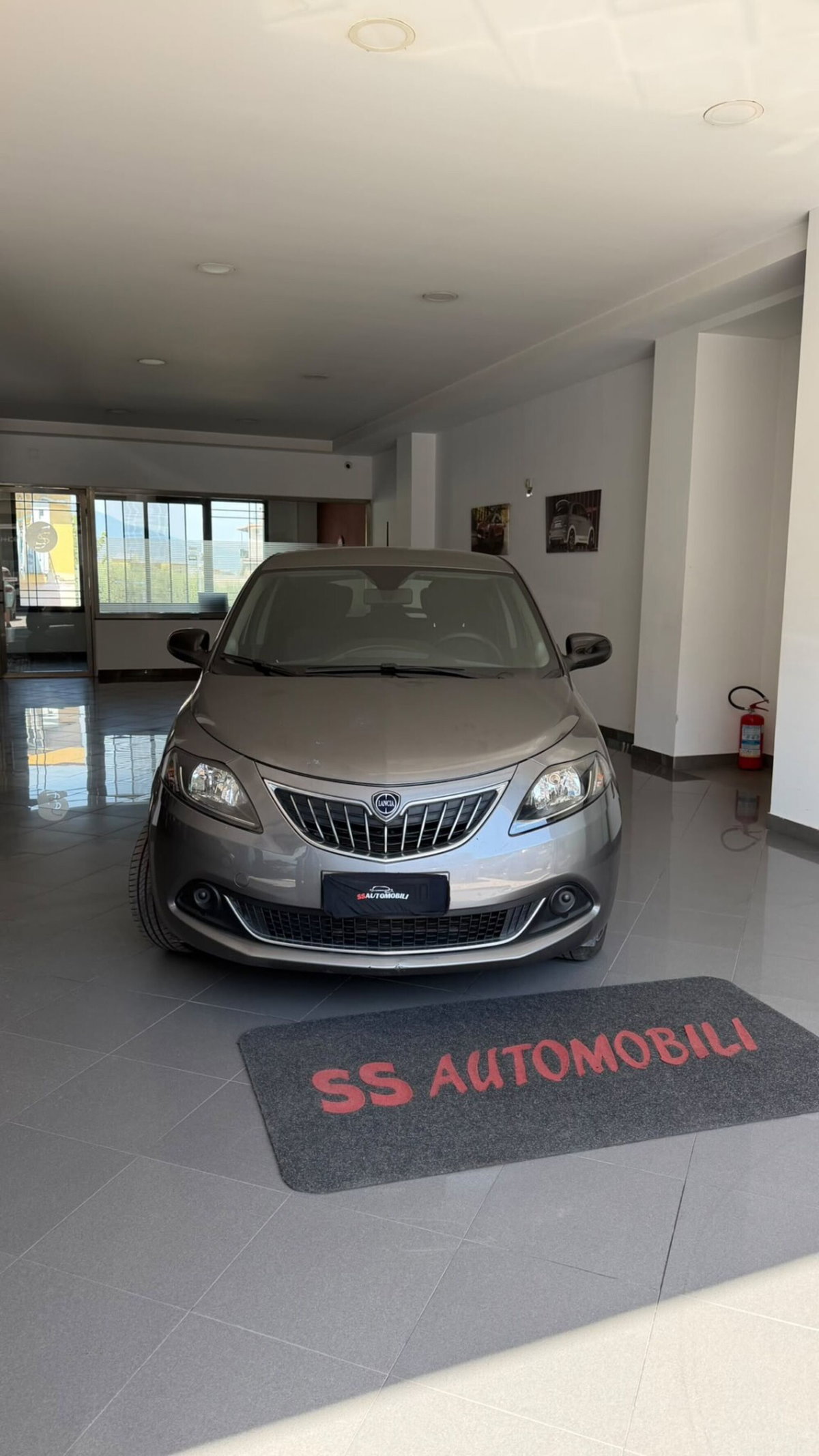 Lancia Ypsilon 1.0 FireFly 5 porte S&S Hybrid Gold Plus (2)