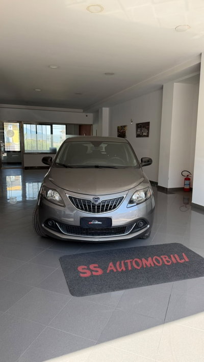 Lancia Ypsilon 1.0 FireFly 5 porte S&S Hybrid Gold Plus (2)