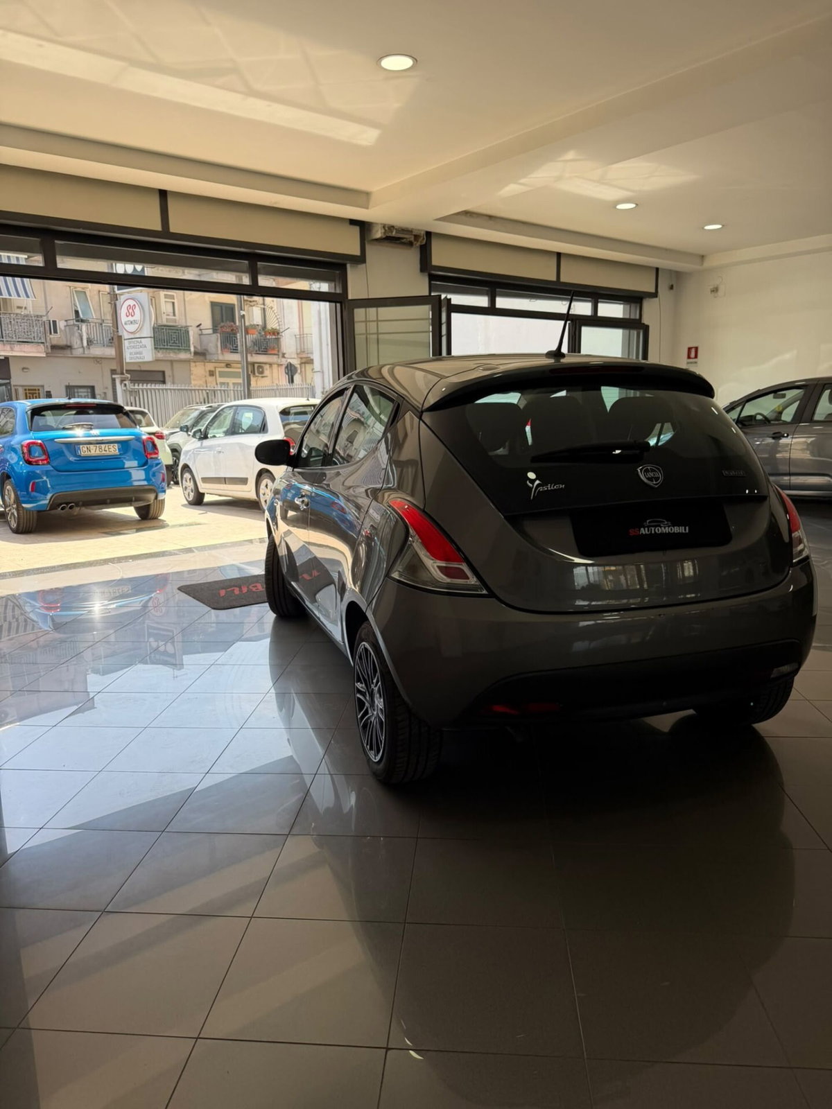 Lancia Ypsilon 1.0 FireFly 5 porte S&S Hybrid Gold Plus (6)