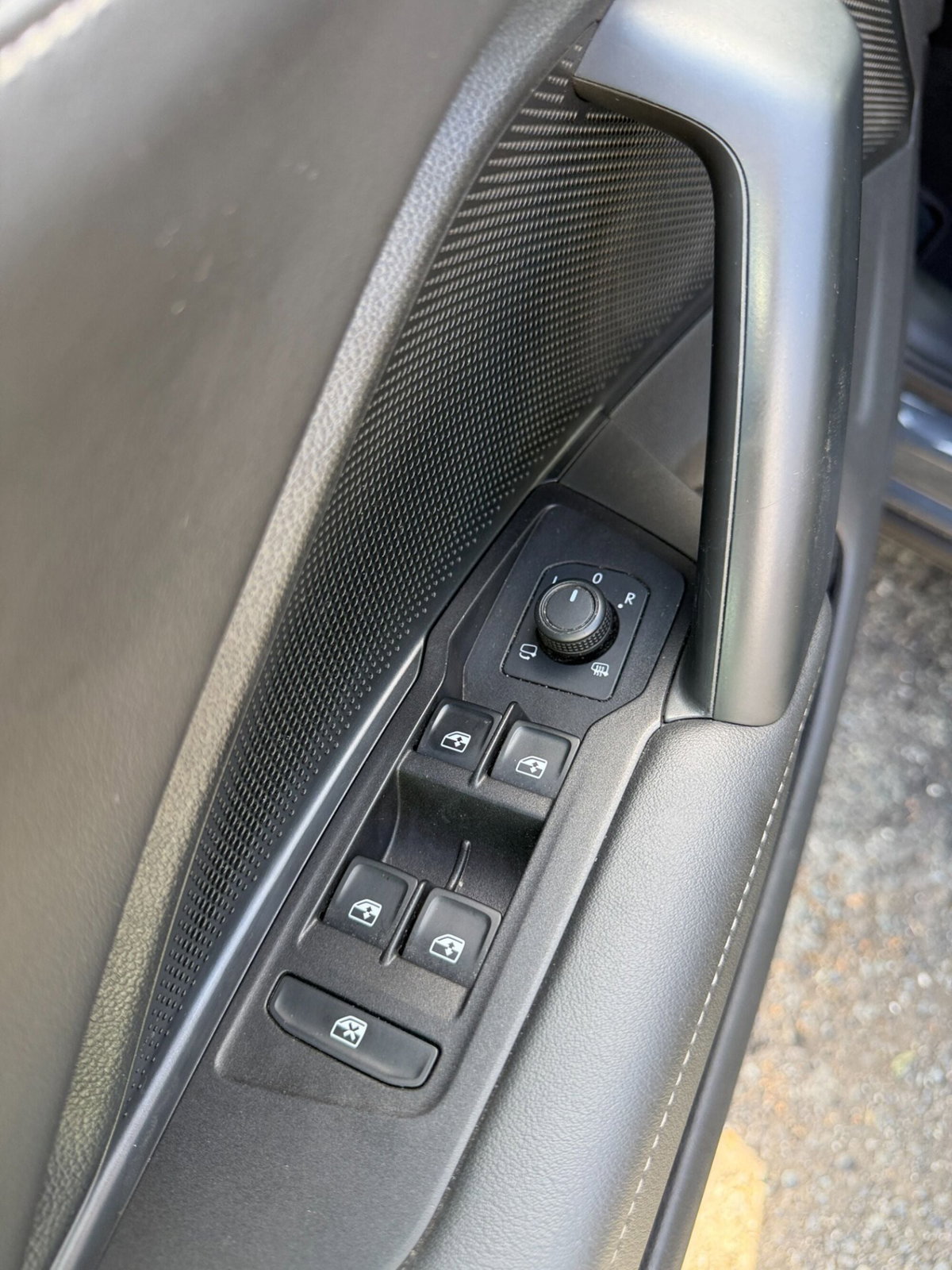 Volkswagen Tiguan 2.0 tdi Edition 150cv dsg (10)