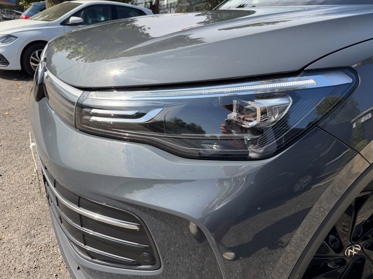 Volkswagen Tiguan 2.0 tdi Edition 150cv dsg (17)