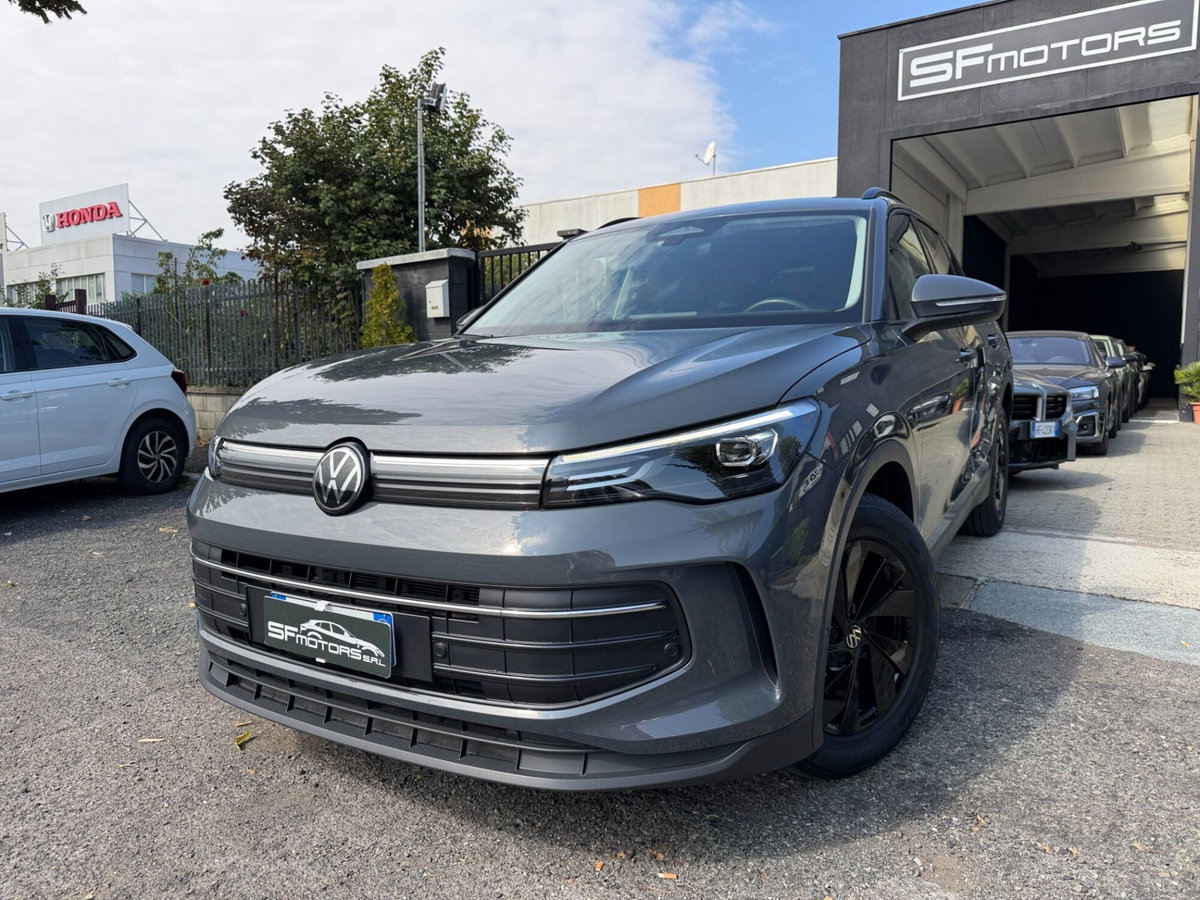 Volkswagen Tiguan 2.0 tdi Edition 150cv dsg (2)