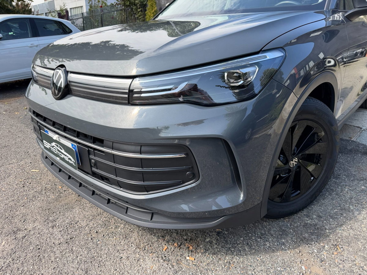 Volkswagen Tiguan 2.0 tdi Edition 150cv dsg (3)