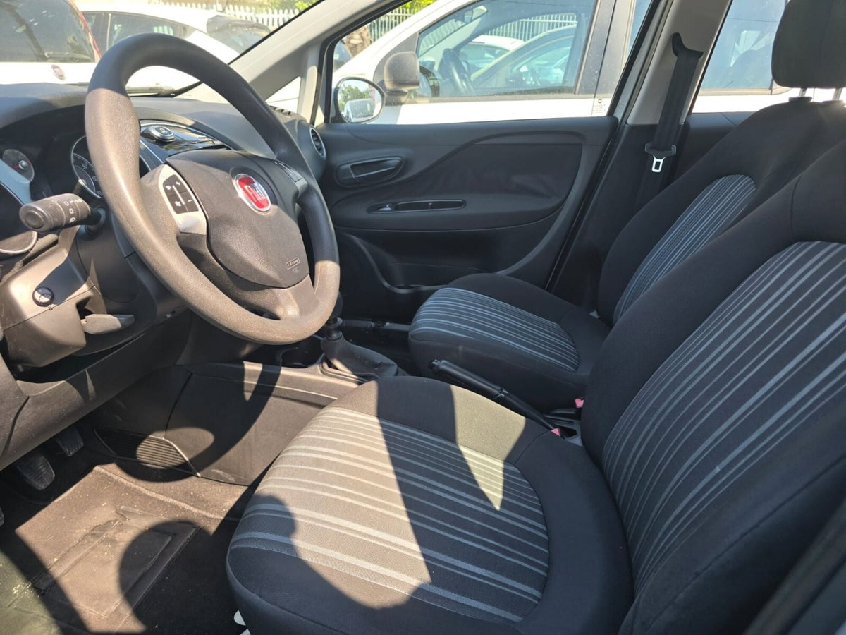 Fiat Punto Evo 1.4 5 porte Dynamic EasyPower (16)