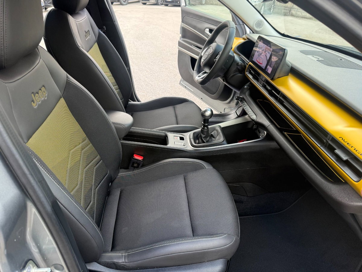Jeep Avenger 1.2 turbo Summit fwd 100cv (14)
