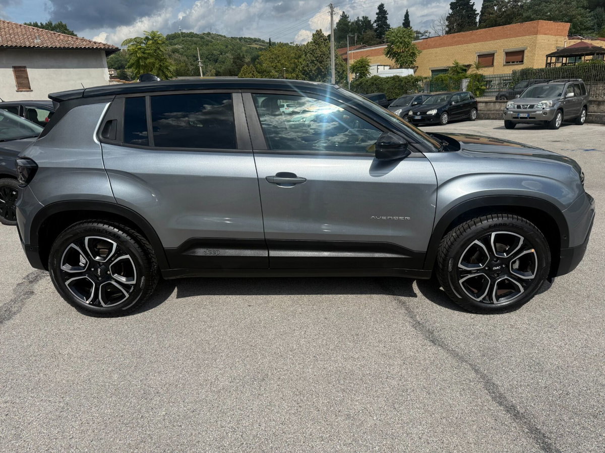 Jeep Avenger 1.2 turbo Summit fwd 100cv (8)