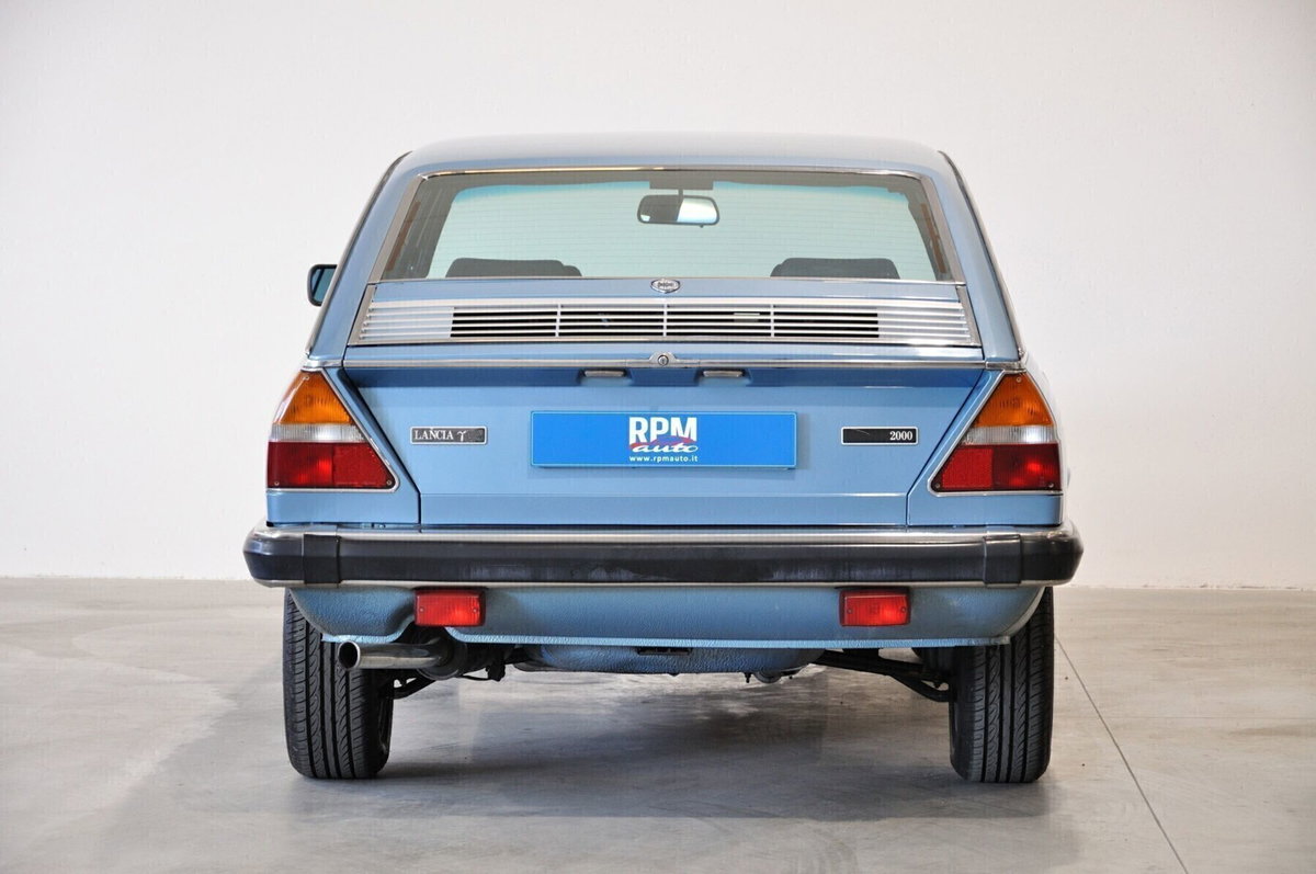 Lancia Gamma 2.0 (18)
