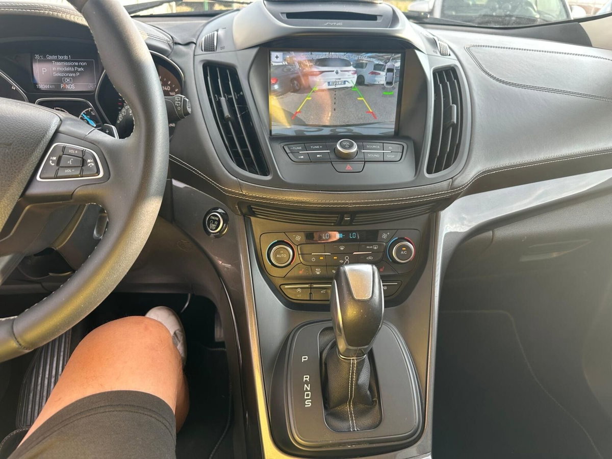 Ford Kuga 2.0 TDCI 150 CV S&S 2WD Vignale (15)