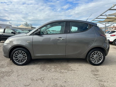 Lancia Ypsilon 1.3 MJT 75 CV Unyca (7)