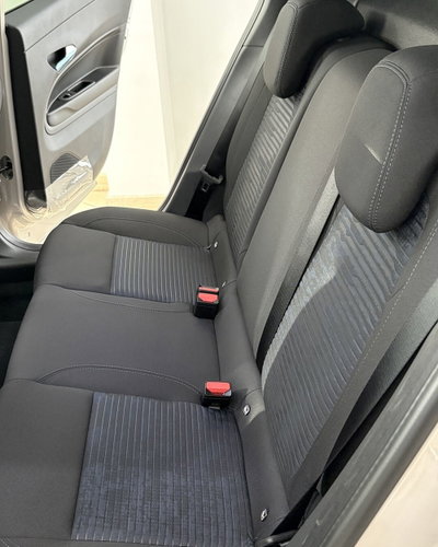 Alfa Romeo Junior 1.2 ibrida Sprint 145cv edct6 (10)