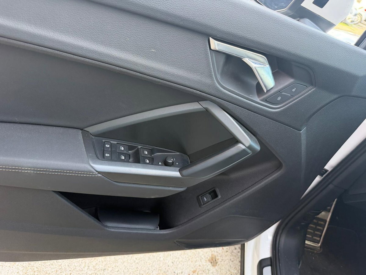 Audi Q3 Sportback 35 TDI quattro S tronic S line edition (11)