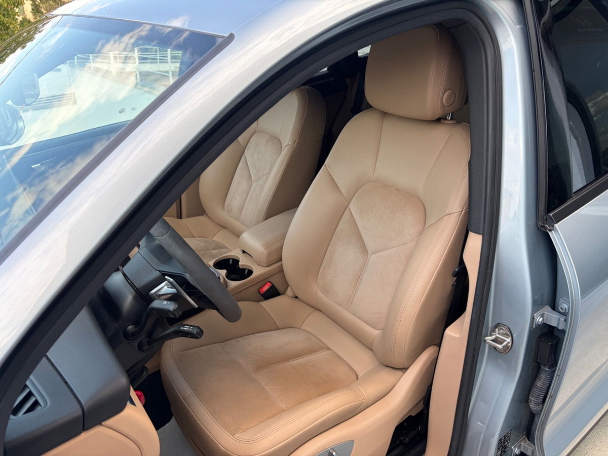 Porsche Macan 2.0 (10)