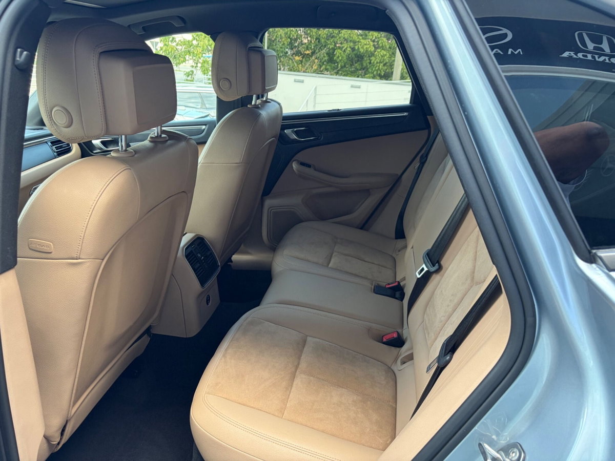 Porsche Macan 2.0 (13)